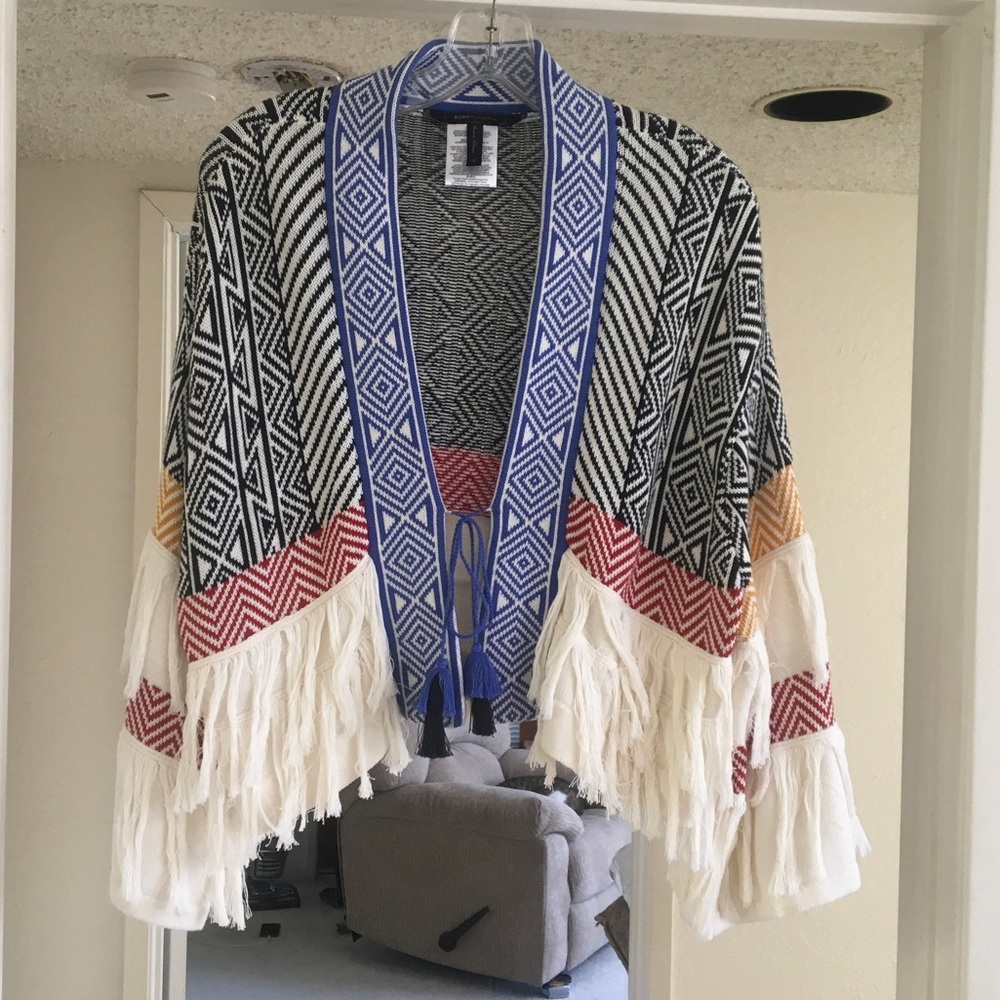 BCBGMaxAzria/“GARDENIA COMBO”AZTEC PRINT OPEN FRONTwTASSELS & FRINGE/NEW
